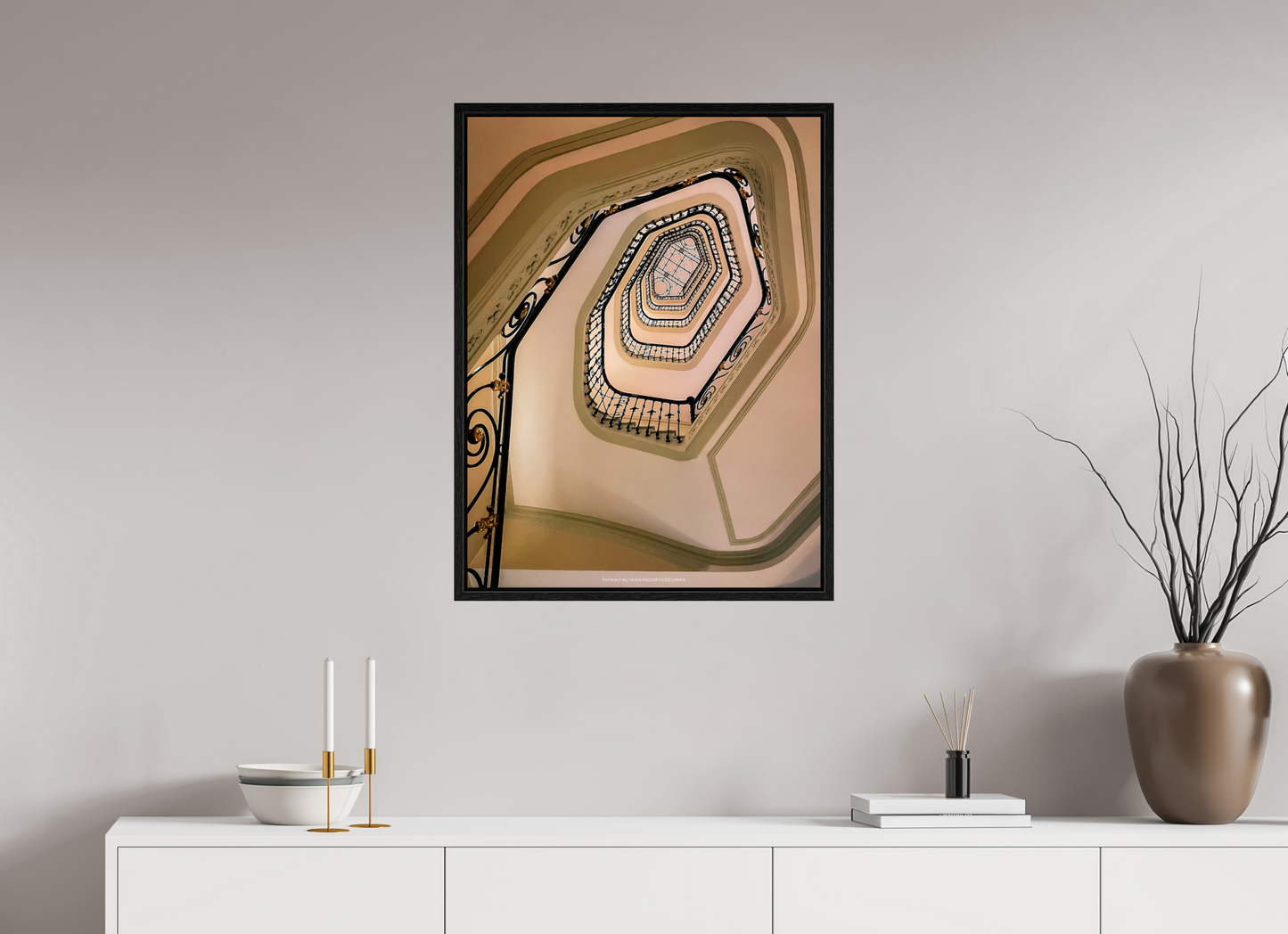 60 x 80 cm, Floater Frame L'escalier du Carlton