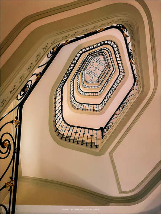 Main image L'escalier du Carlton