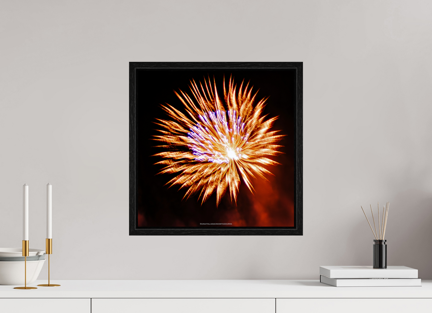 40 x 40 cm, Floater Frame Lotus